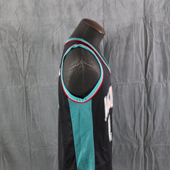 Vancouver Grizzlies Jersey (VTG) - Mike Bibby 10 by Champion - Men's Size 40 - Picture 9 of 11